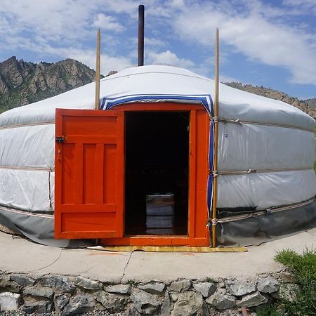 Готель My Mongolia Eco Ger Camp Nalayh Екстер'єр фото