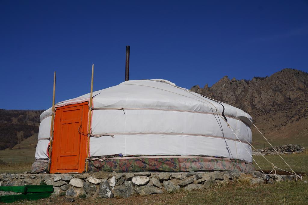 Готель My Mongolia Eco Ger Camp Nalayh Екстер'єр фото