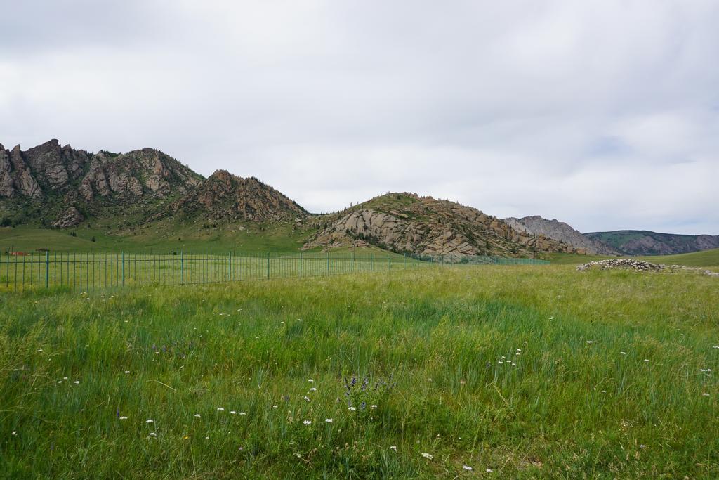 Готель My Mongolia Eco Ger Camp Nalayh Екстер'єр фото